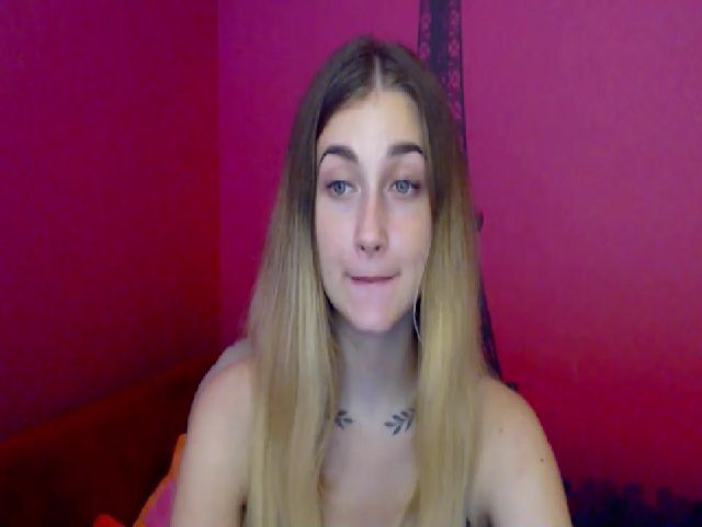 Live sex webcam photo for Lolly__Pop__ #264000674