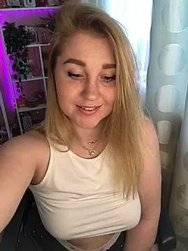 Live sex webcam photo for OllyDoll #244882075