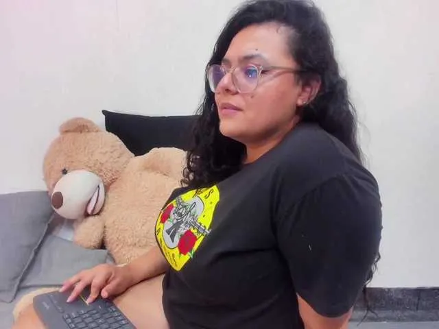 Live sex webcam photo for Natamitch #251701957