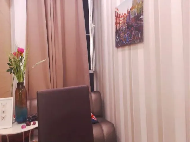 Live sex webcam photo for LadyXAnna #255128819