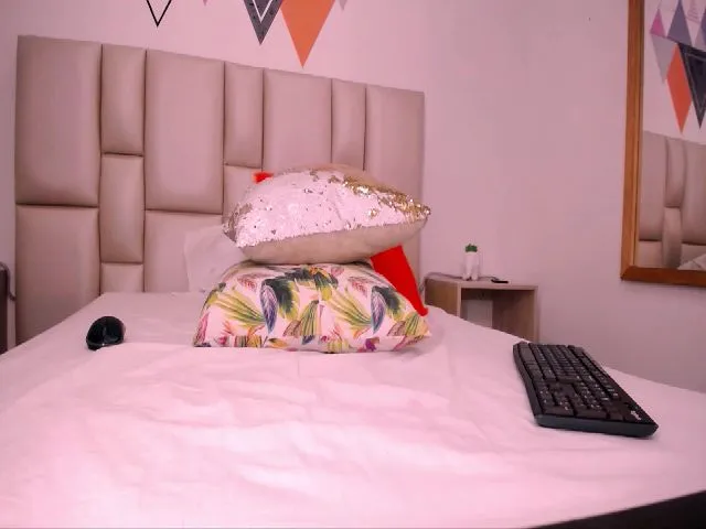 Live sex webcam photo for Megan_rauw #256881127