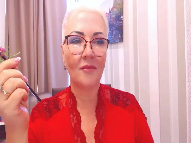 Live sex webcam photo for LadyXAnna #260494595