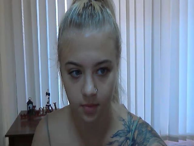 Live sex webcam photo for KalipsoHun #255029398