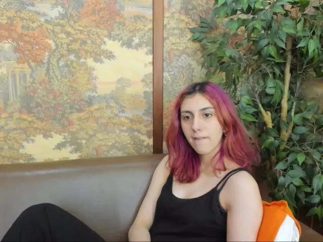 Live sex webcam photo for SarahBanks #262357183