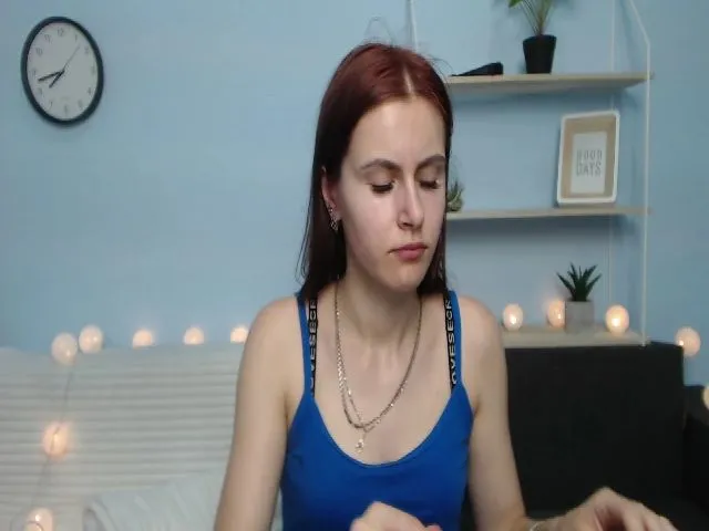 Live sex webcam photo for MollyTravis #263970272