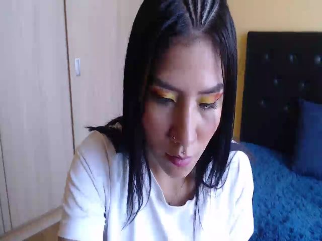 Live sex webcam photo for Emmaafox #262100040