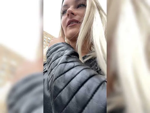 Live sex webcam photo for Kisa-Gav #241329741