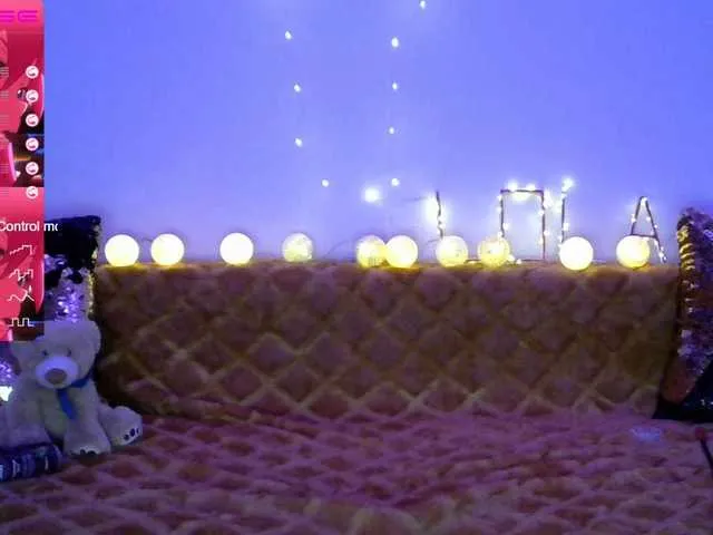 Live sex webcam photo for CherryBaby7 #241136872