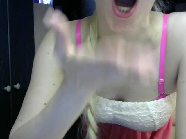 Live sex webcam photo for VIPGERL99 #249706895