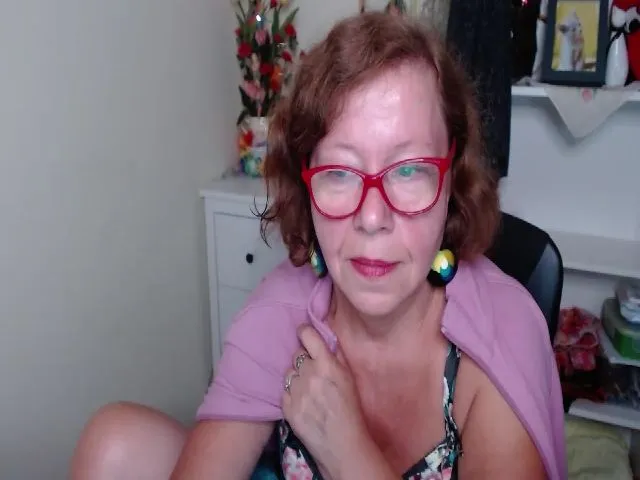 Live sex webcam photo for Adele_69 #263579485