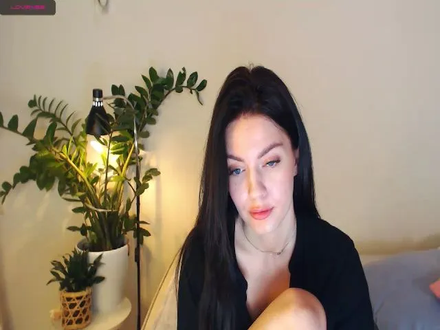 Live sex webcam photo for HarleyQX #255789287