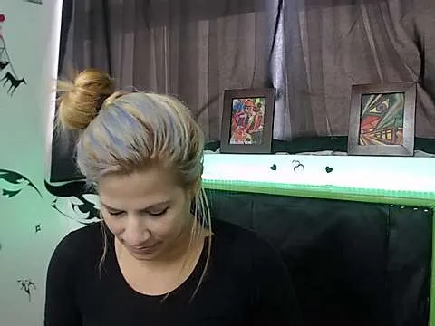 Live sex webcam photo for aika_fontana #245069543