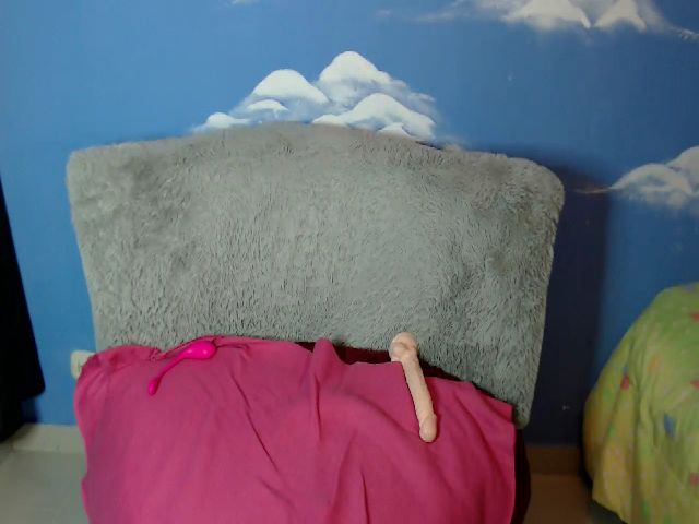 Live sex webcam photo for Valery_sweetf #253365213