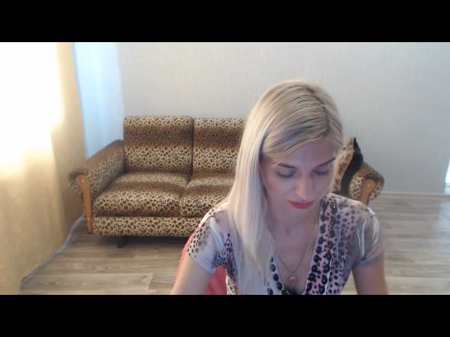 Live sex webcam photo for SexyBeatriice #263632383