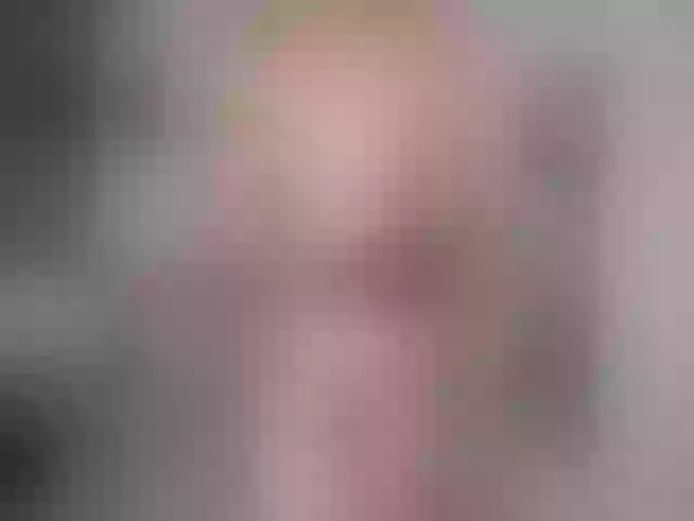 Live sex webcam photo for Noonalatin #256350145