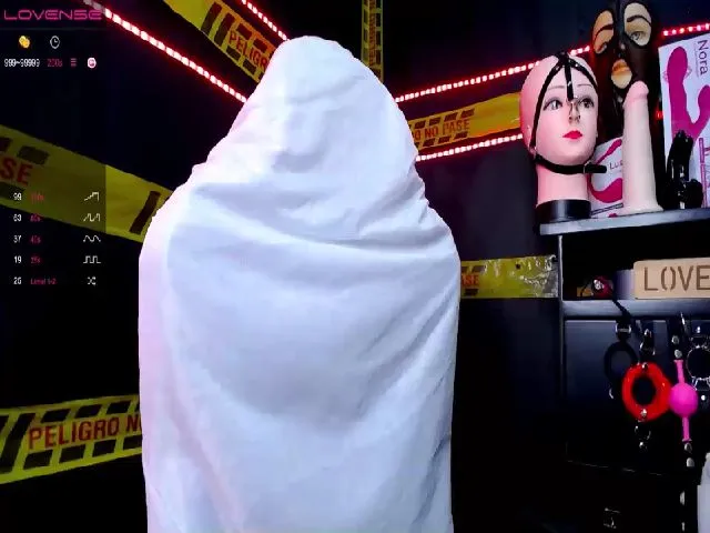 Live sex webcam photo for Rubi_slave #255570942