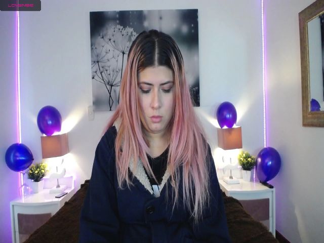 Live sex webcam photo for NicolSaenz #262103594