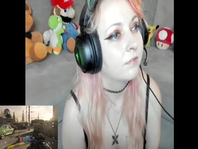 Live sex webcam photo for PrincessBluu #258302342