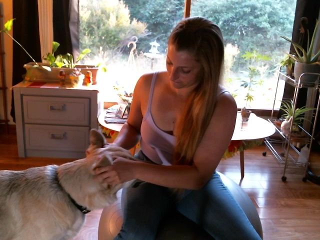 Live sex webcam photo for SuzieMoon #254973656