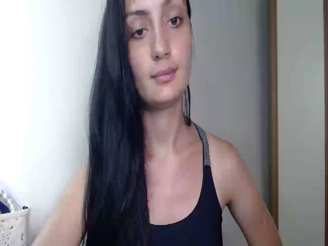 Live sex webcam photo for hello_its_me5 #253870396