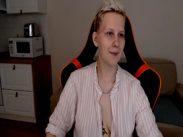 Live sex webcam photo for Oh_daisy #261692437