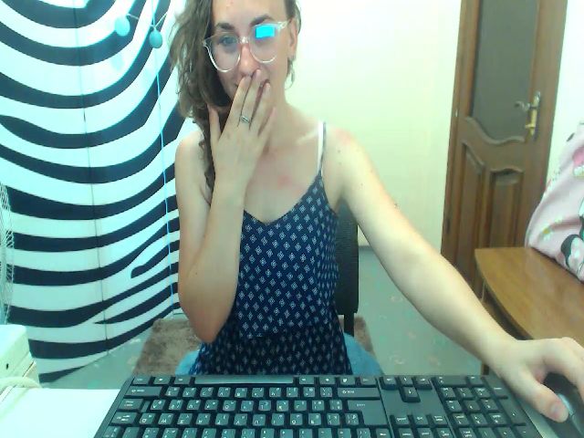 Live sex webcam photo for HeartGirl #255277262