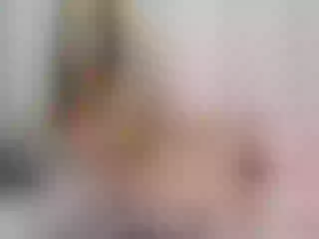 Live sex webcam photo for LittlePeach_ #264641499