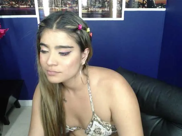 Live sex webcam photo for WONDERCOUPLEE #247971612