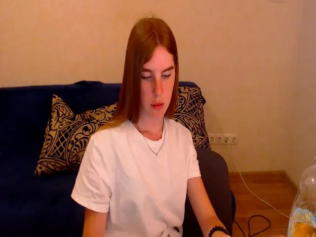 Live sex webcam photo for Vesnyshka #255432013