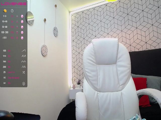 Live sex webcam photo for Lunahot48 #260746464