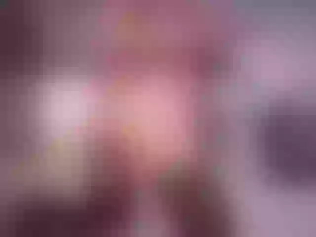 Live sex webcam photo for JuicyyAngel #243039171
