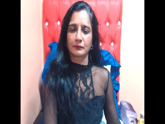 Live sex webcam photo for INDIANCANDY69 #261541251