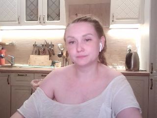 Live sex webcam photo for JaneGrey111 #252260357