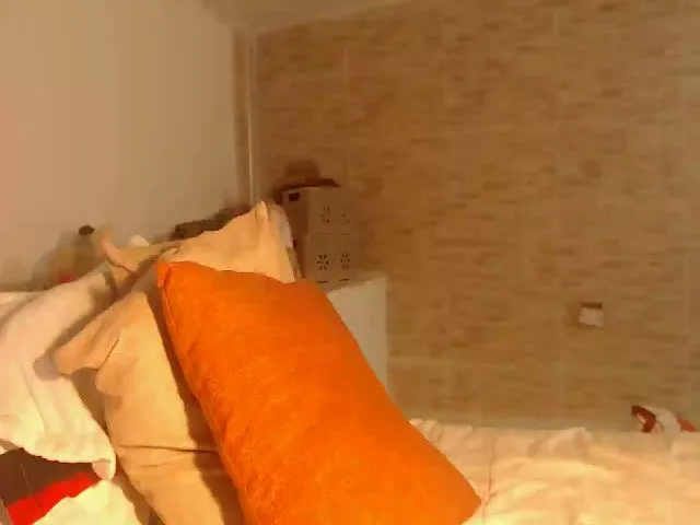 Live sex webcam photo for Prettyebanoxx #254085984