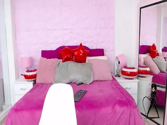 Live sex webcam photo for Sofia_Tayler #252605839