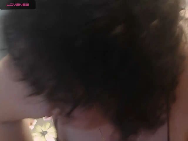 Live sex webcam photo for hot_andrada43 #255735705