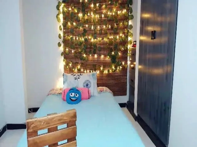 Live sex webcam photo for Luna__sparkly #257598556