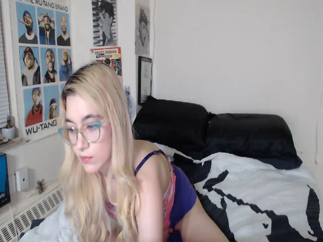 Live sex webcam photo for AnnaTame #254971366