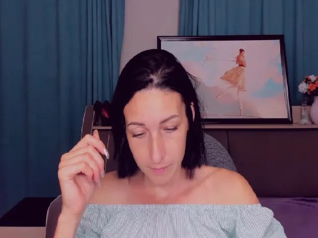 Live sex webcam photo for DorothyRoze #255390356