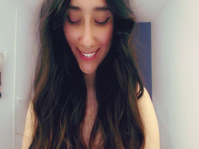 Live sex webcam photo for anniesclub #261151343