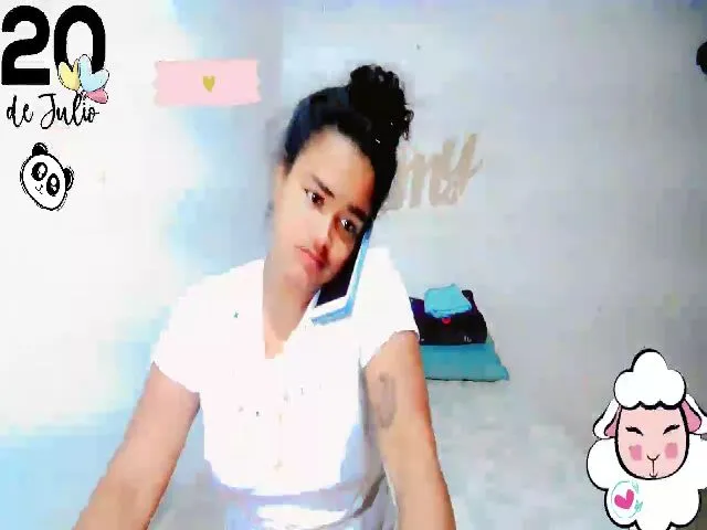 Live sex webcam photo for xxiomy_ #255703874