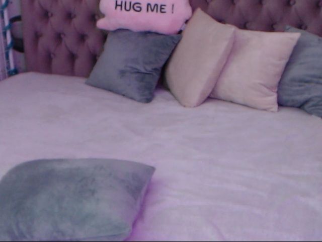 Live sex webcam photo for SamantaBerryl #253743525