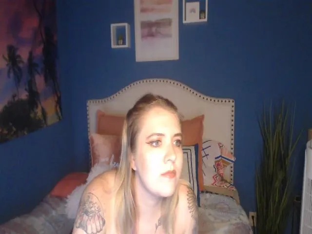 Live sex webcam photo for SnowWhiteXxxx #252913739