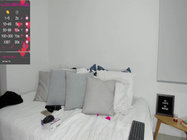 Live sex webcam photo for BriannaLorens #263224518