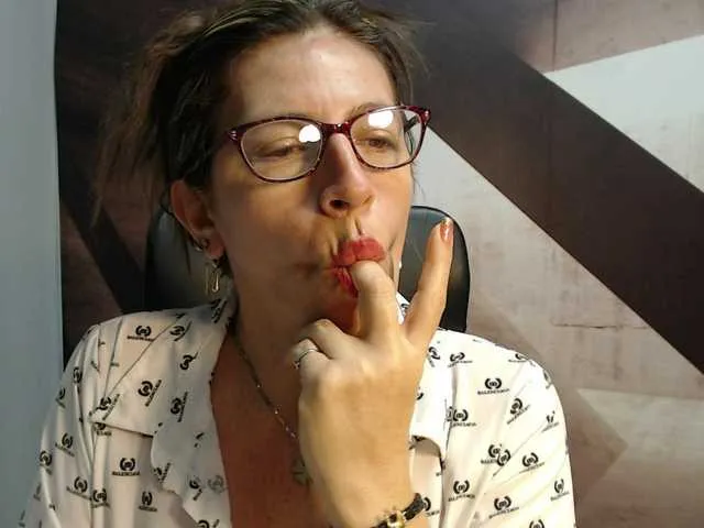Live sex webcam photo for maturehot-1 #243011934