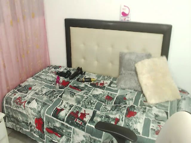 Live sex webcam photo for Pilarstar_ #254378576