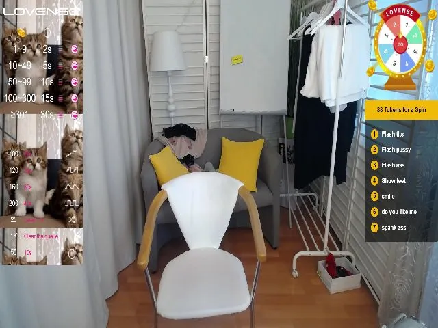 Live sex webcam photo for StayWild21 #256321356