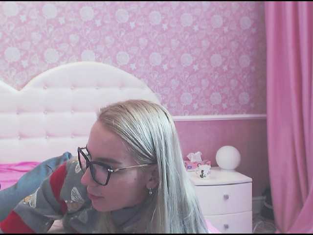 Live sex webcam photo for BunnySue #241373782