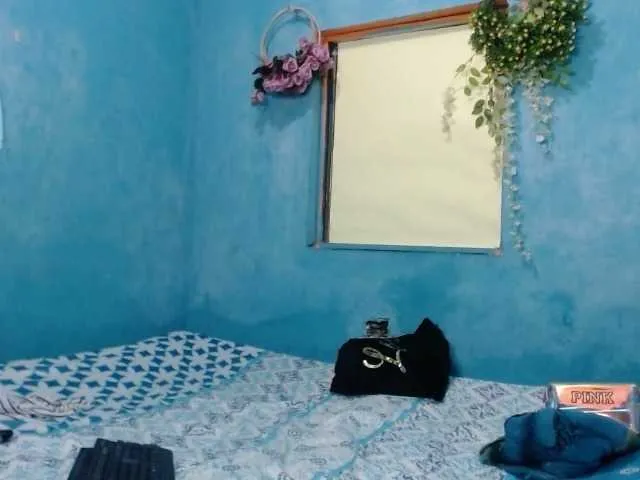 Live sex webcam photo for devora5 #251344341