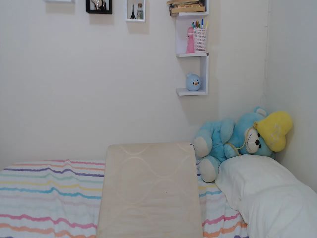 Live sex webcam photo for annie_w #253353917